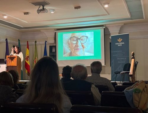 Fundación Diálogos, Caja Rural de Jaén y Bentónico presentan ‘Doña Paquita’, un asistente móvil de inteligencia artificial